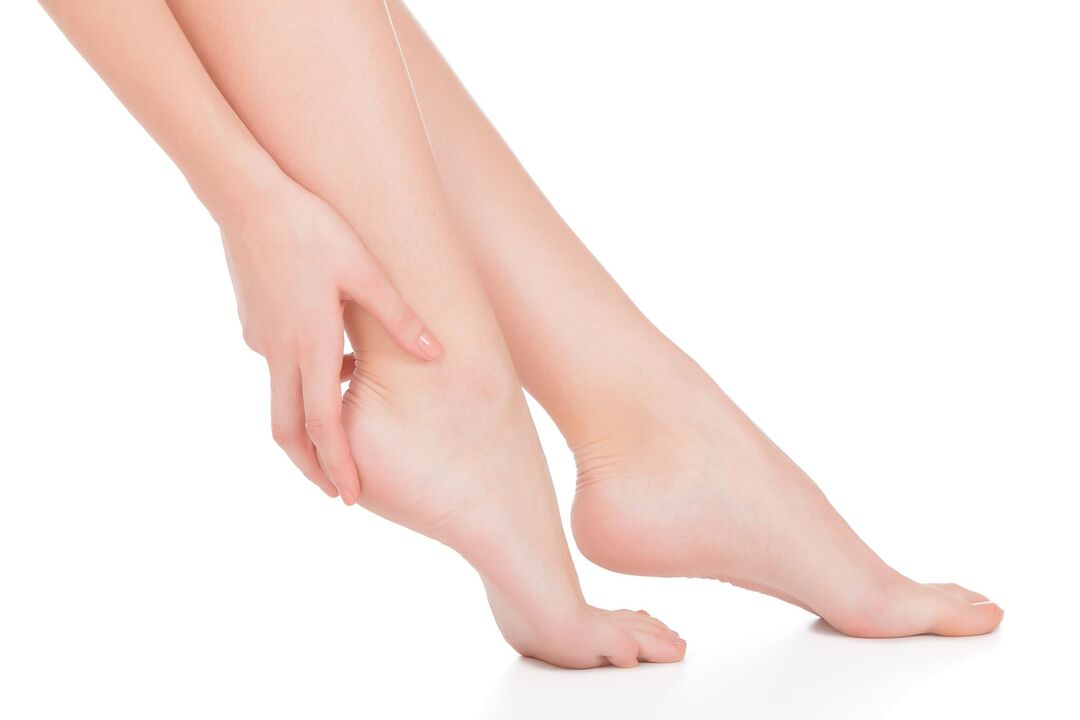 Healthy arms and legs after the treatment of the mushroom demyxil cream